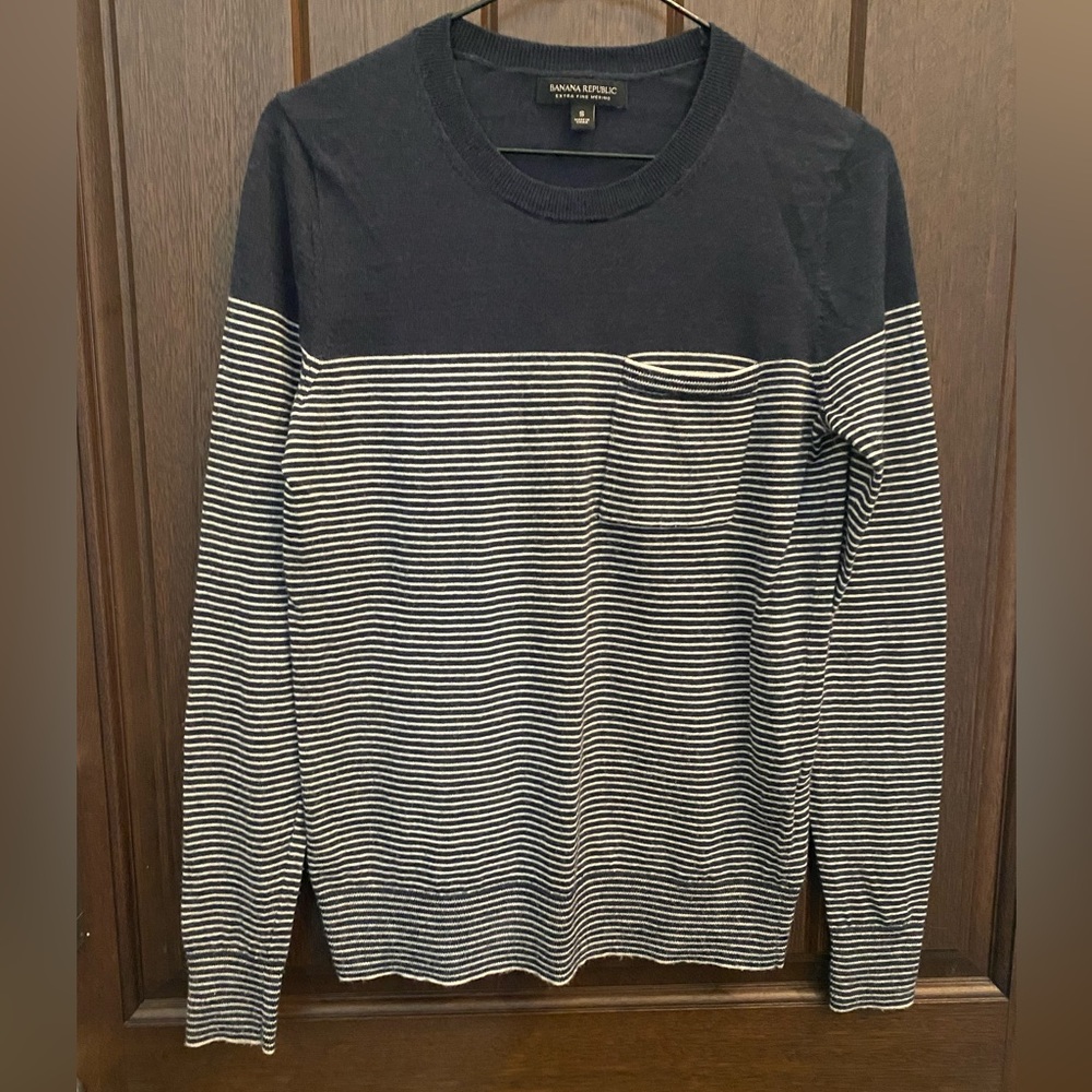 Banana Republic Light Sweater